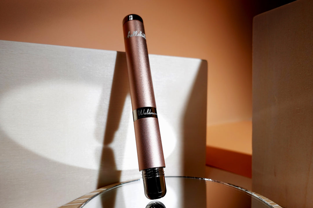 WALDMANN X HELLO KITTY VOYAGER SPECIAL EDITION FOUNTAIN PEN