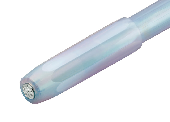 Detail view of the Kaweco Perkeo cap finial showing the silver logo medallion.