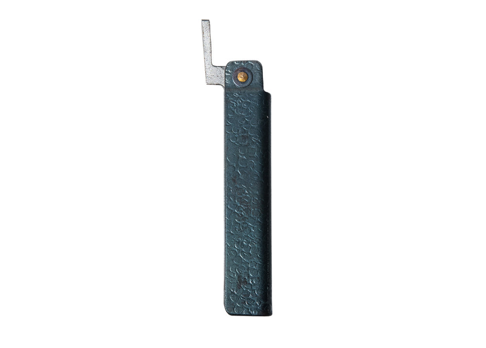 Closed Tomita White Steel Kengata Higo knife showcasing the textured black tsuchime iron handle and traditional chikiri lever.