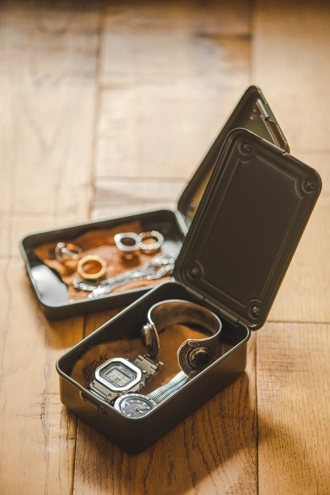TOYO T-150 Steel Toolbox - Pen & Tool