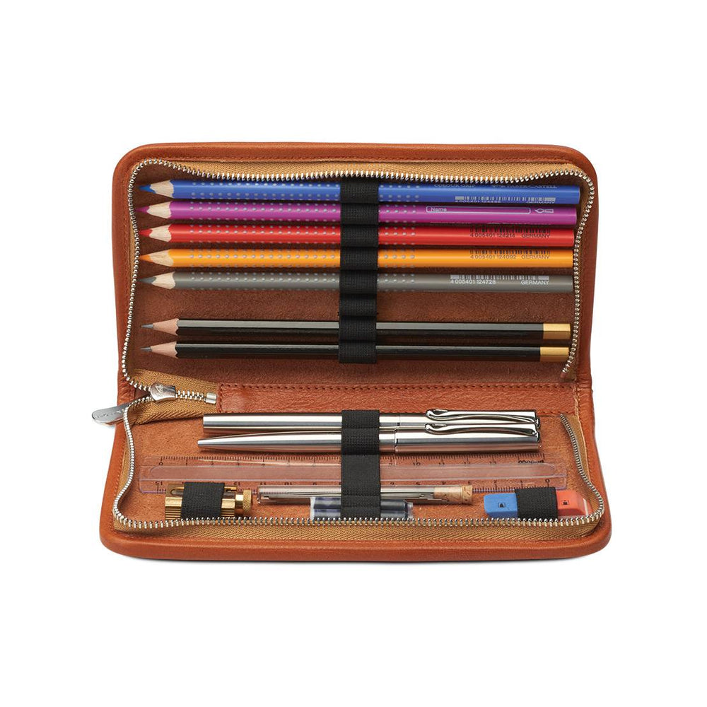 Interior view of the open Sonnenleder Novalis pencil case in Natural, showcasing the comprehensive 14-loop layout including a dedicated loop for a 17 cm ruler and dual eraser loops.